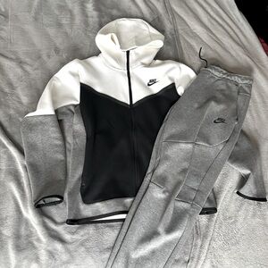 White/Black/Grey OG Nike Tech Fleece Suit